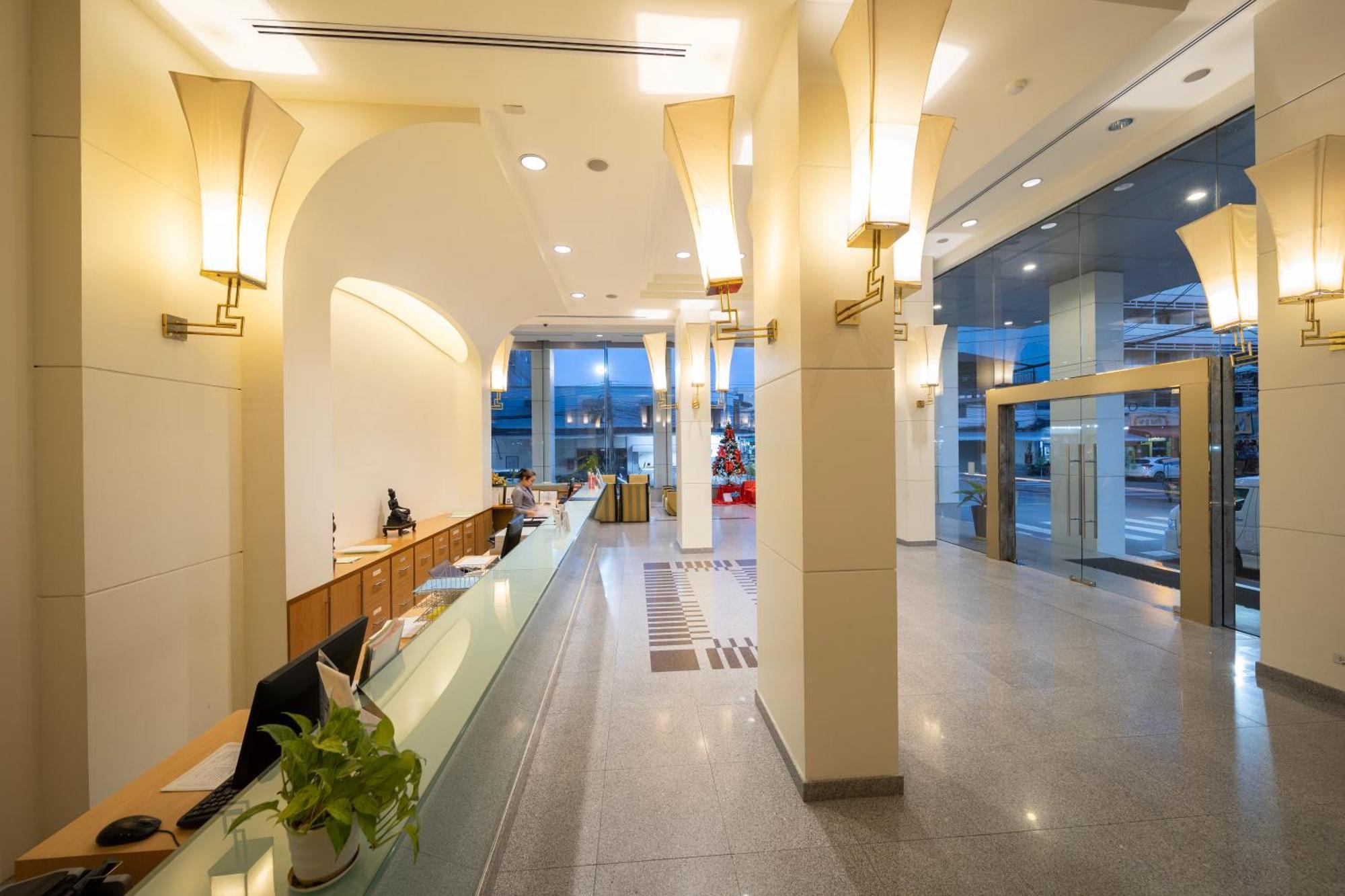 New Season Hotel Hat Yai Esterno foto