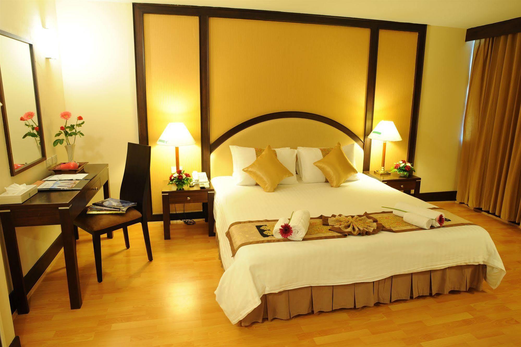 New Season Hotel Hat Yai Esterno foto