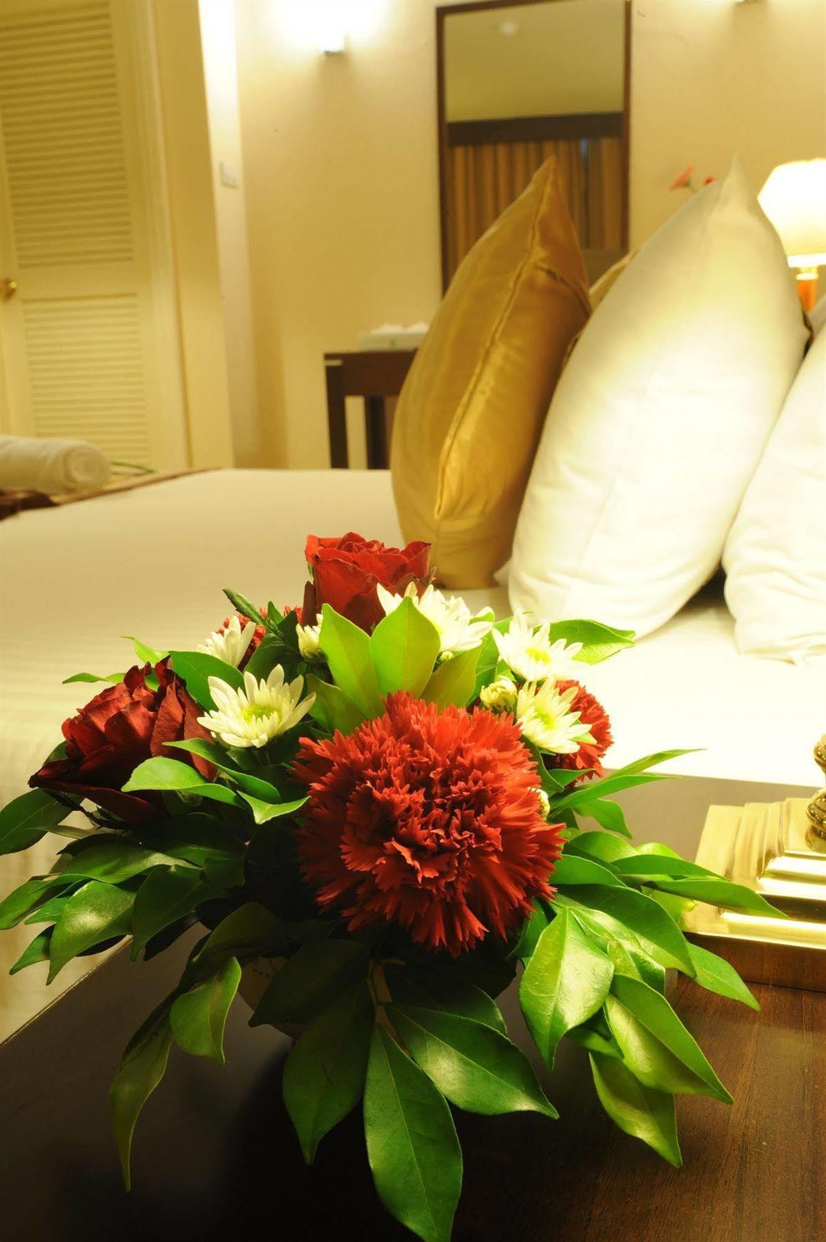 New Season Hotel Hat Yai Esterno foto